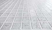 Пленка Alkorplan Ceramic Selene 3D мозайка светло-серая текстурная 1.65x21 фото
